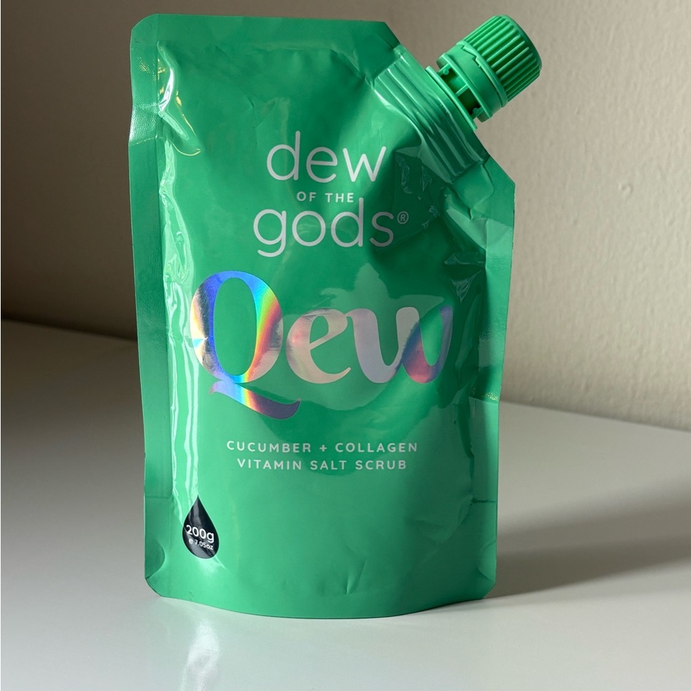 Qew Dew of The Gods Vitamin Salt Scrub
